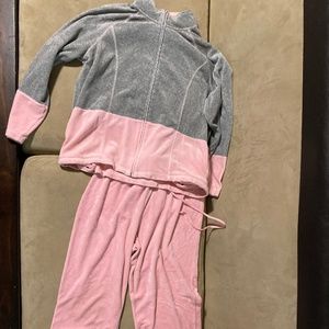 Kr essentials petite velvet set